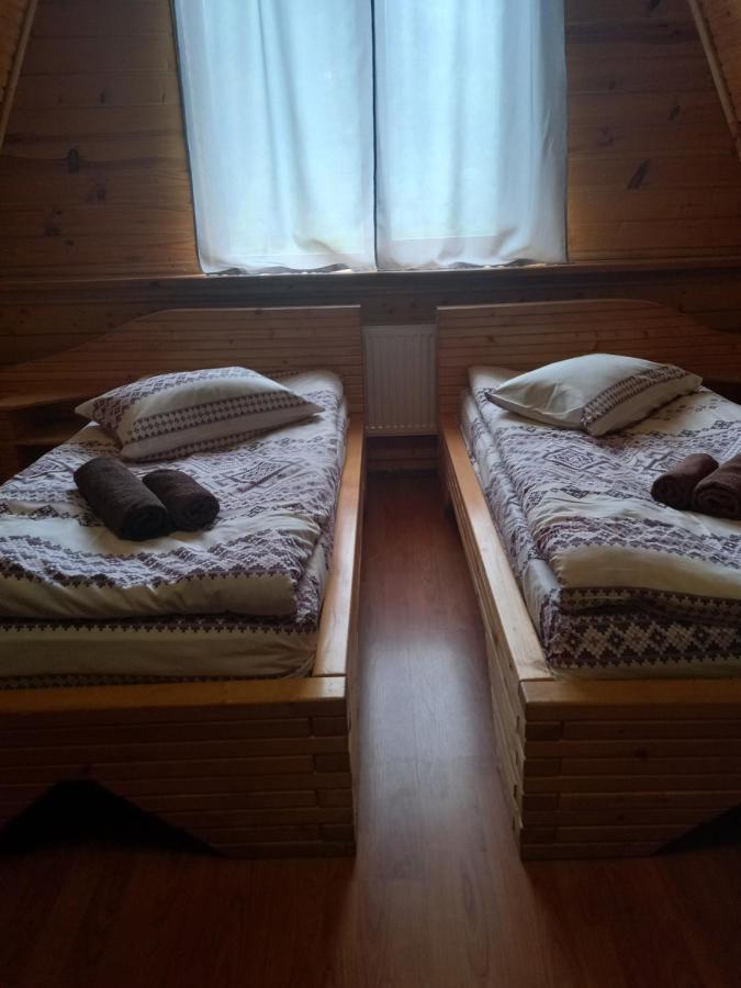 Садиба "Коренюки" タターリウ エクステリア 写真